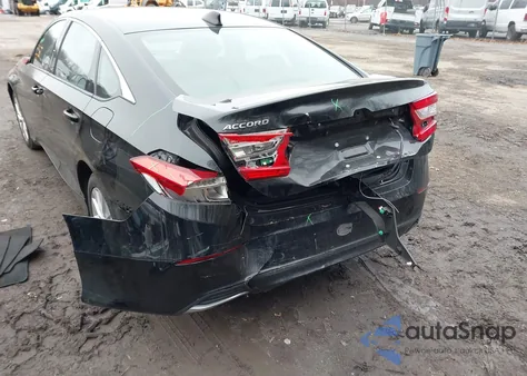 2021 Honda Accord Lx z USA, uszkodzony, nr VIN 1HGCV1F16MA119421